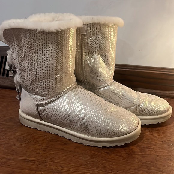 Silver and white Bailey bow crystal uggs - Picture 3 of 7